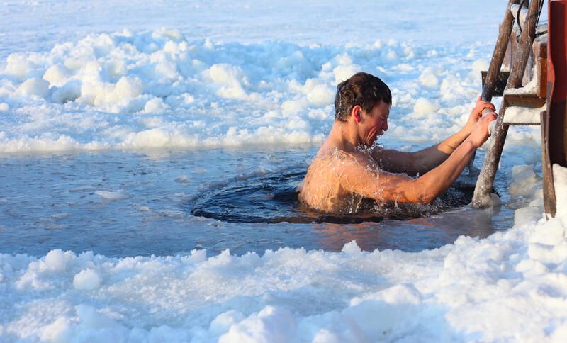 how cold should an ice bath be