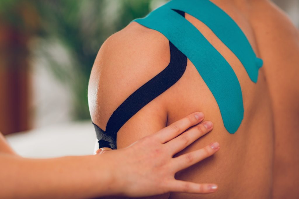 how to apply kinesiology tape to shoulder