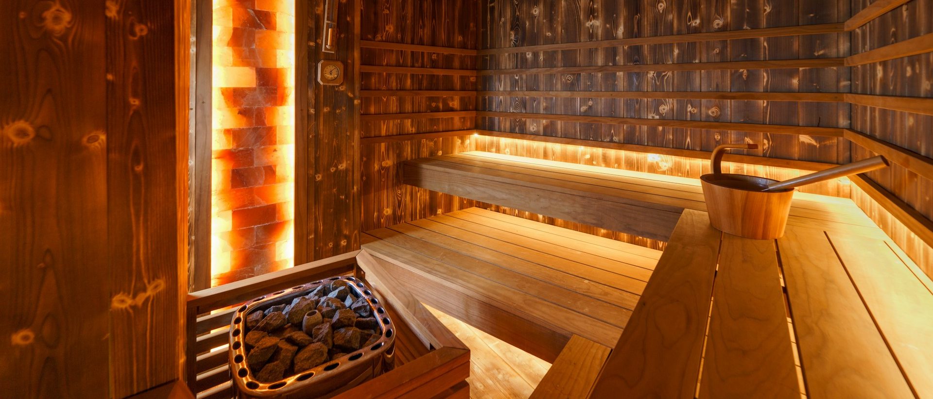 how long should you stay in a sauna