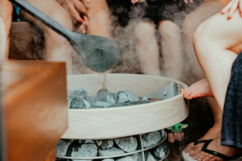 infrared vs traditional sauna